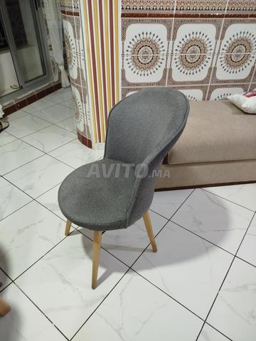 طاولة وكراسي - 2