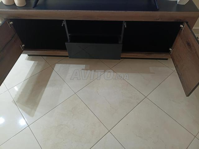 Meuble TV en bois et verre - 2