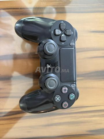 PS4, câble, manette, jeu. Prix négociable - 2