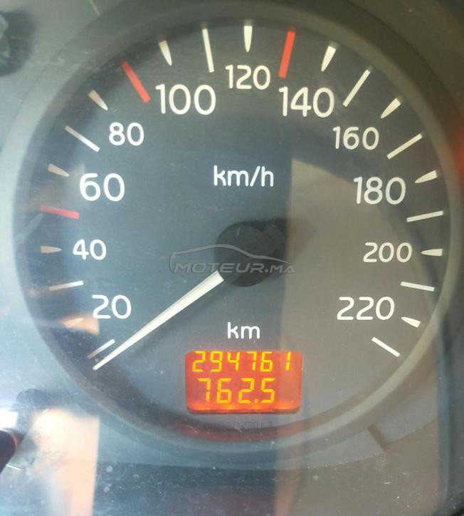 Renault Clio Essence Manuelle 2002 à Oujda