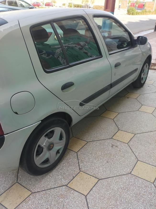 Renault Clio Essence Manuelle 2002 à Oujda