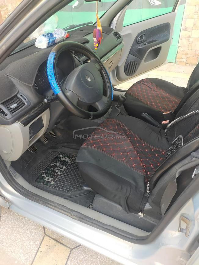 Renault Clio Essence Manuelle 2002 à Oujda