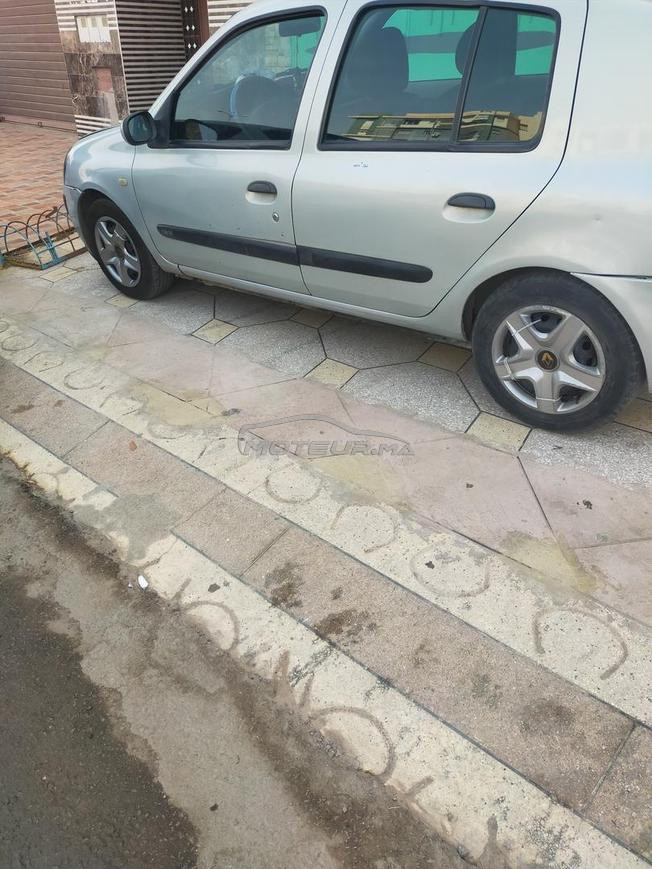 Renault Clio Essence Manuelle 2002 à Oujda