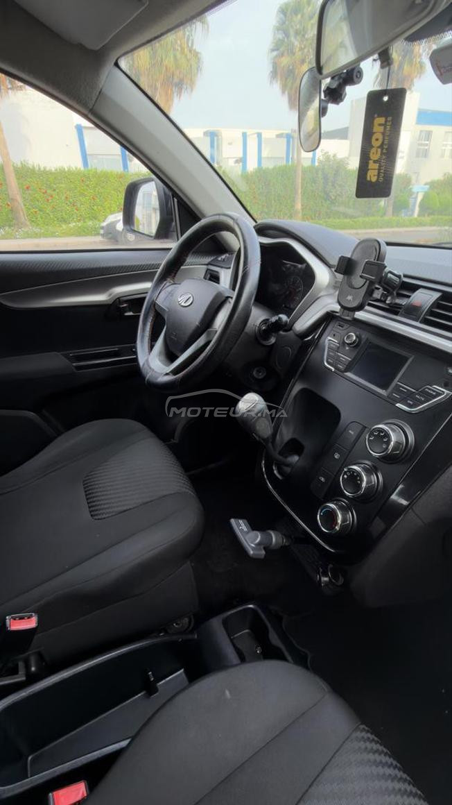 Mahindra KUV100  Très bon état  Faible kilométrage