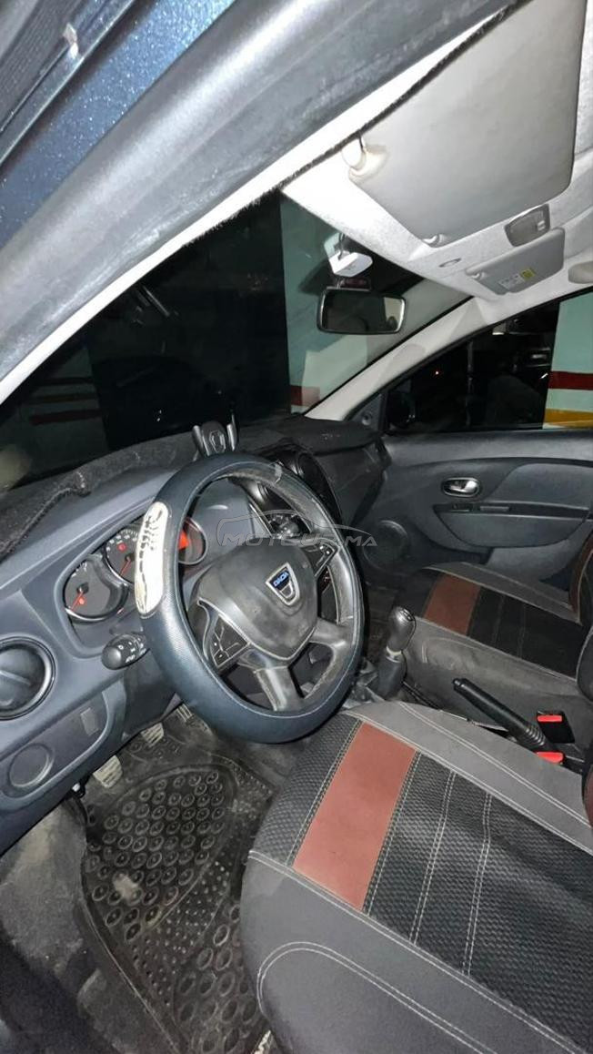voiture jamais accidenté très bon état 