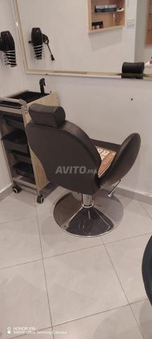 معدات تجميل وتصفيف شعر مستعملة - 2