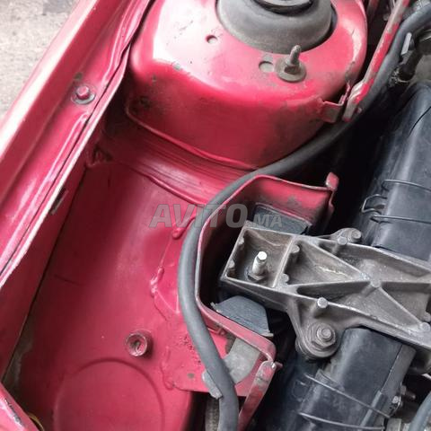 205 propre à vendre - 2