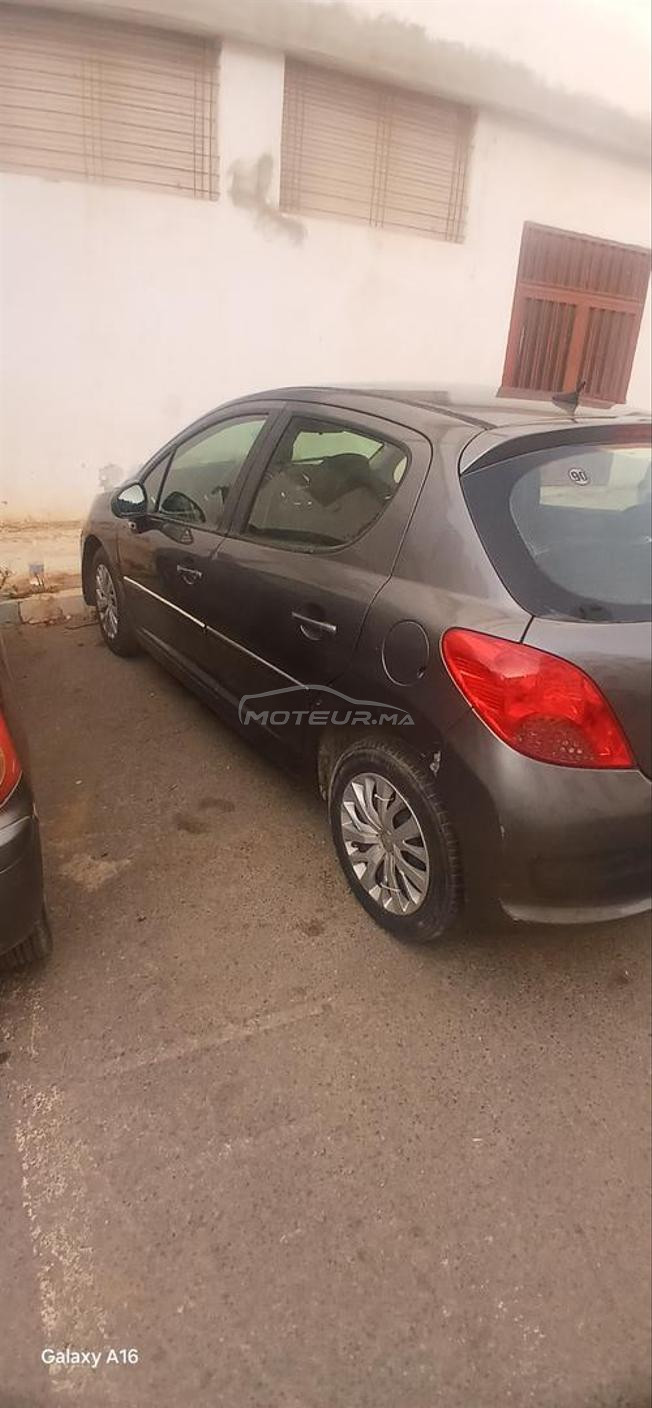 Je propose à la vente une Peugeot 207