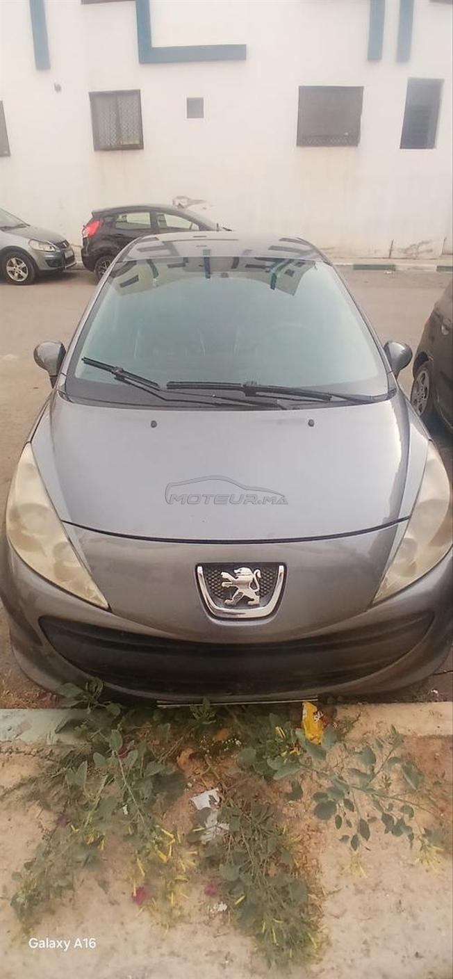 Je propose à la vente une Peugeot 207