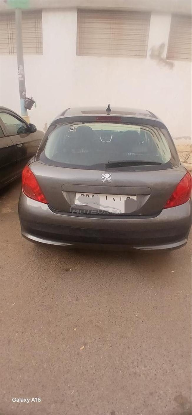 Je propose à la vente une Peugeot 207