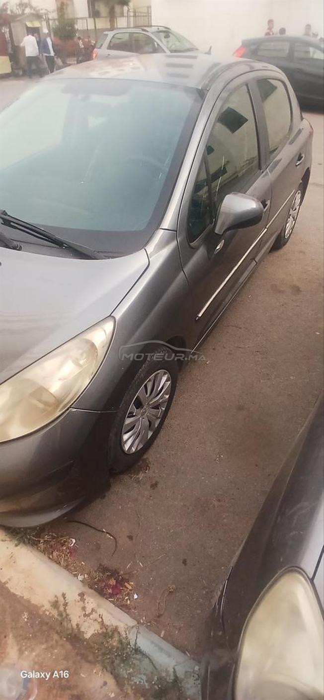 Je propose à la vente une Peugeot 207