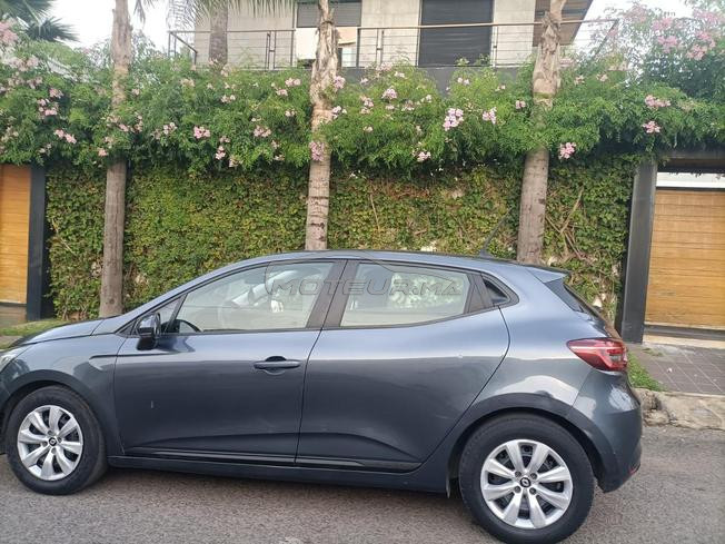 clio 5 trés bon état