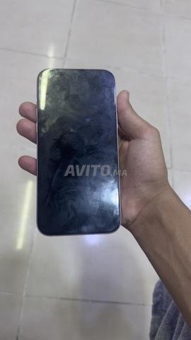 iPhone 15 Plus Rose - 2