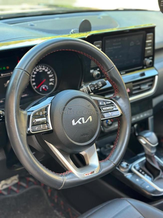 KIA SELTOS GT LINE AUTOMATIQUE MODÈLE 2023