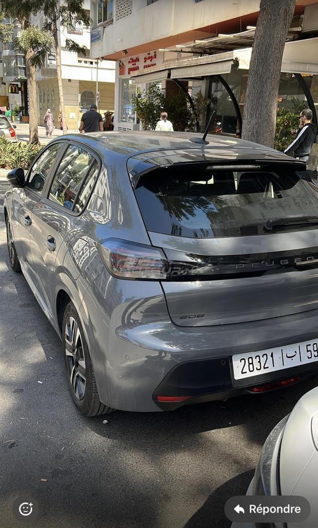 peugeut 208