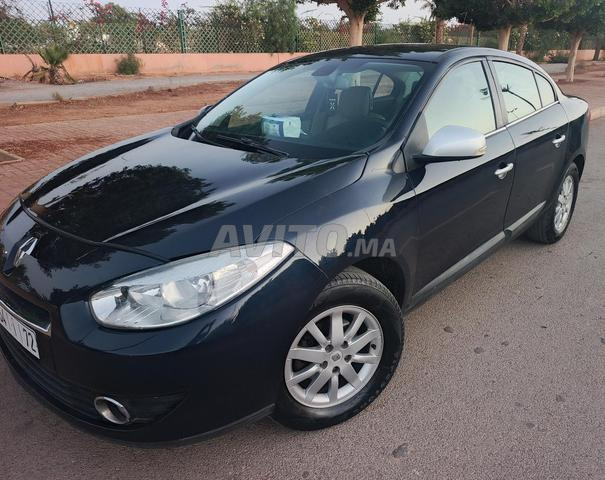 Voiture disponible à Guelmim - 2