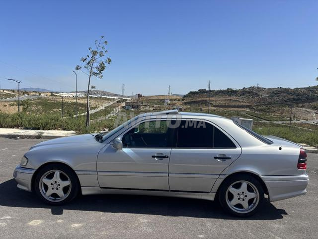 Mercedes-Benz Classe C Essence Automatique 1996 - 2