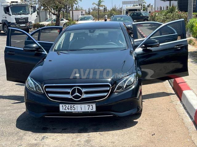 مرسيدس E-Class 2016 بحالة ممتازة - 2