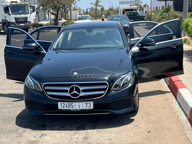 Mercedes Classe E 2016 Très Bon État 