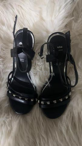 Sandales à talons en cuir véritable avec clous - 2