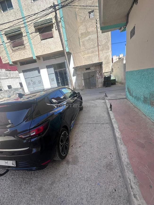 سيارة للبيع في حالة جيد جدا 