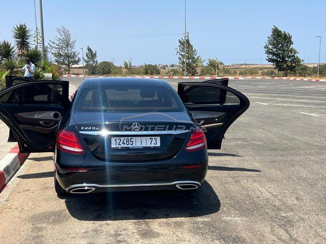 Mercedes Classe E 2016 Très Bon État 