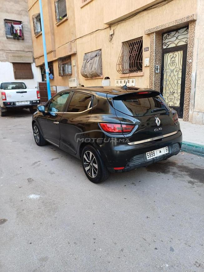 Renault Clio diesel de 2013, en très bon état.