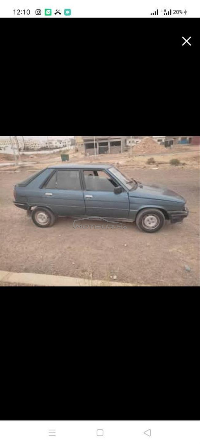 رونو r11.    