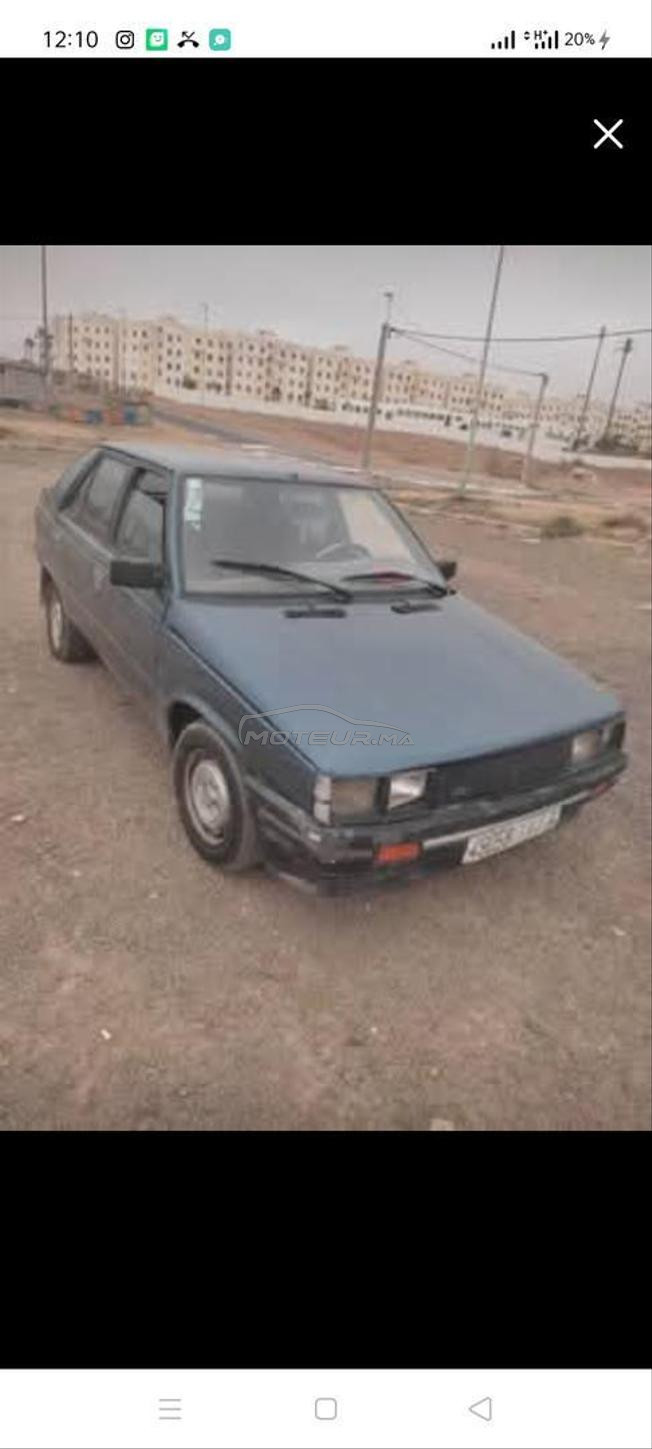 رونو r11.    