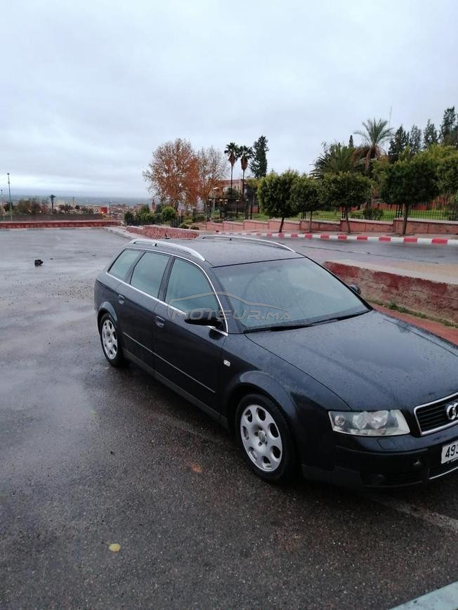 Audi A4 style familial 