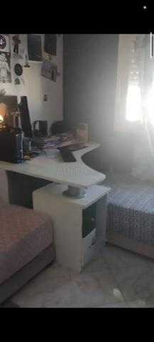 Bureau enfant avec rangement intégré - 2