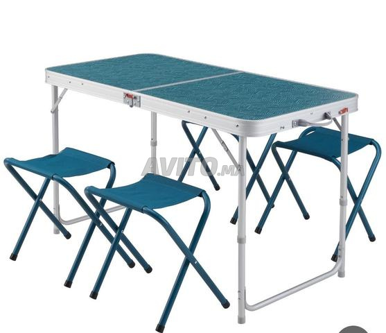 Table avec chaise encore neuve - 2