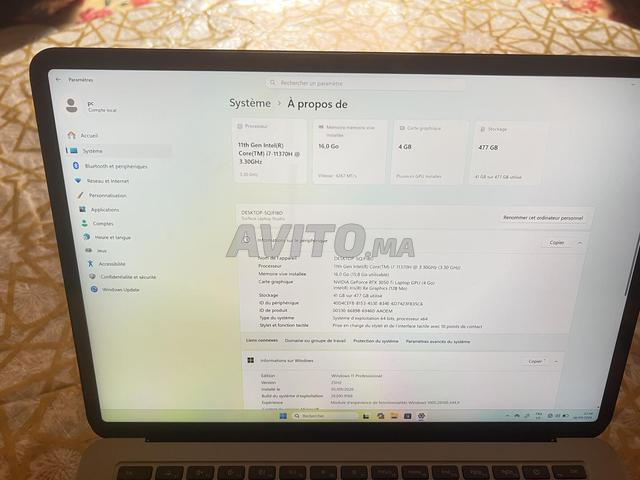 مايكروسوفت سيرفس لابتوب ستوديو – الجيل الأول