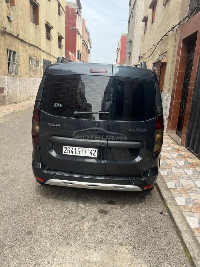 سيارة داسيا دوكر