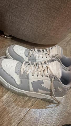 زوج من OFF WHITE مقاس 41 للبيع - 2