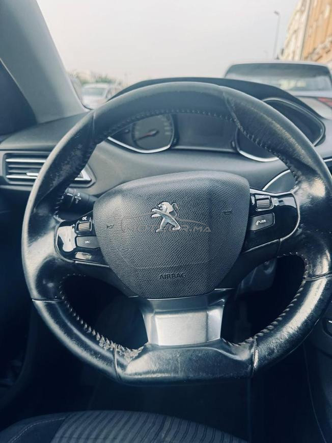 Peugeot 308 Diesel Manuelle 2015 à Salé