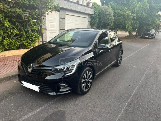 Renault Clio Essence Automatique 2023 à Casablanca