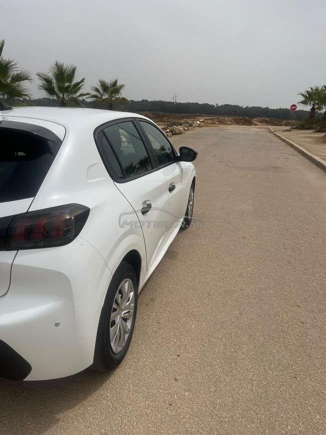 Peugeot 208 Essence Manuelle 2023 à Agadir