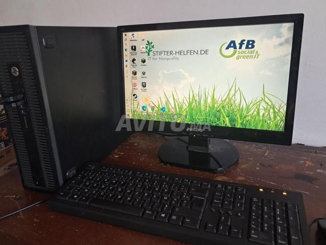 كمبيوتر للمدرسة بحالة جيدة جداً