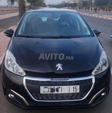 Peugeot 208 Diesel Manuelle 2019 à Marrakech - 2