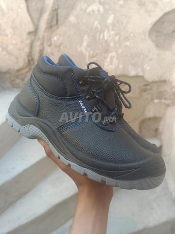 Chaussure de travail neuve taille 43 - 2