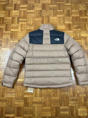 جاكيت نسائي The North Face مقاس M - 2