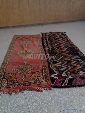 زرابي تقليدية مغربية طويلة وسميكة ودافئة صنع يدوي