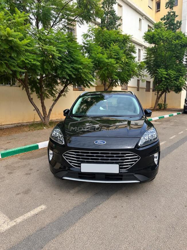 🚗 Ford Kuga Titanium – Modèle 2022