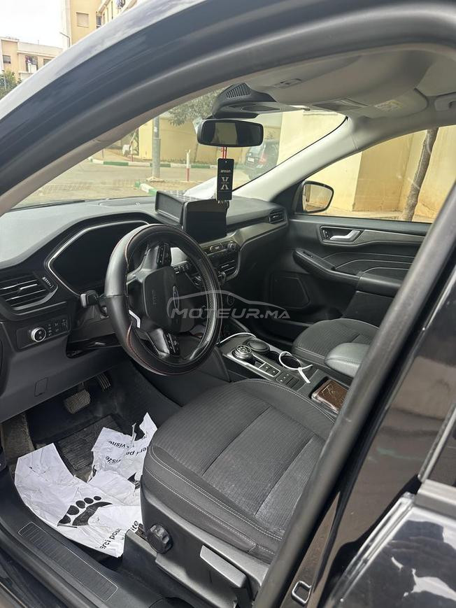 🚗 Ford Kuga Titanium – Modèle 2022