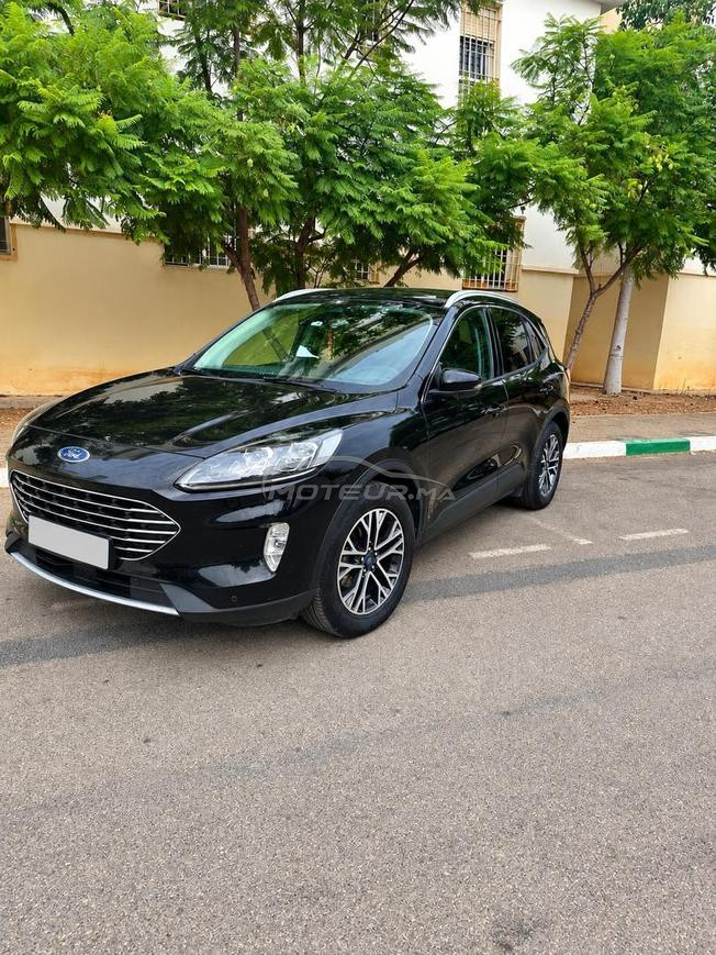 🚗 Ford Kuga Titanium – Modèle 2022