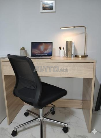 Bureau / Coiffeuse à prix très intéressant - 2
