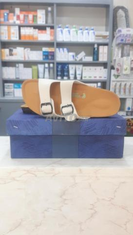 les sandales pour homme et femme - 2