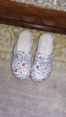 Vêtements médicaux neufs - 2