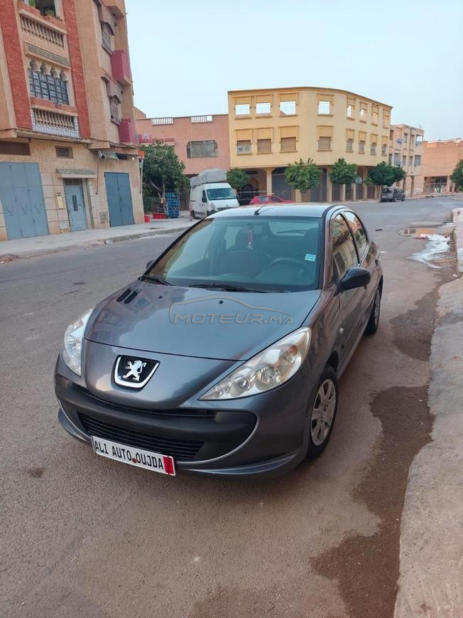 سياره إقتصادية للبيع إصونص